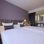 فندق Acomhotel 3*