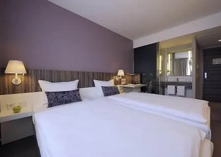 فندق Acomhotel 3*