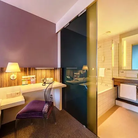 فندق Acomhotel 3*