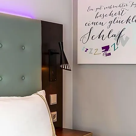 Acomhotel فندق 3*