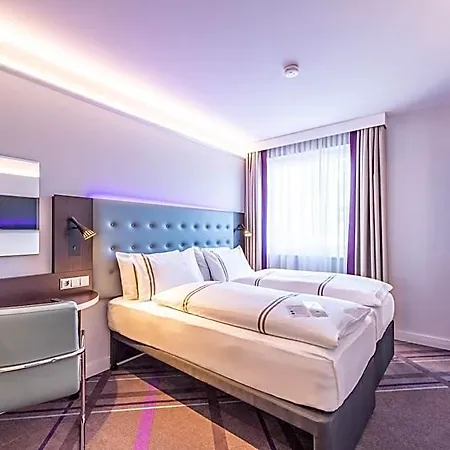 Acomhotel فندق