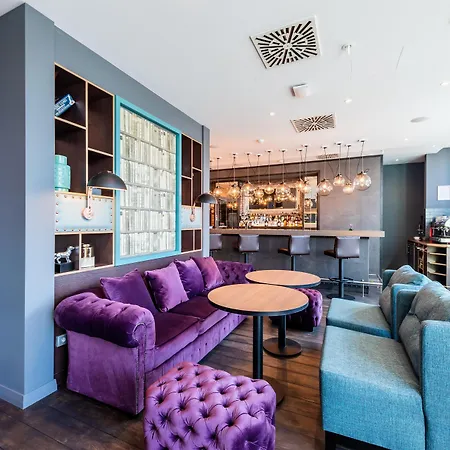 فندق Acomhotel 3*